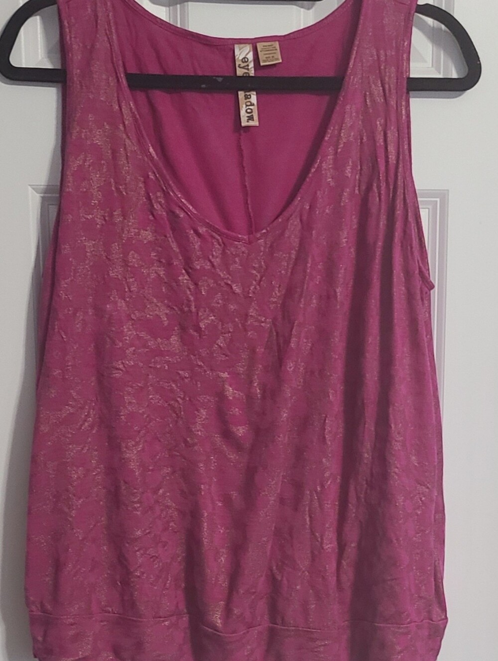 Eyeshadow Metallic Fuchsia Scoop Neck Tank